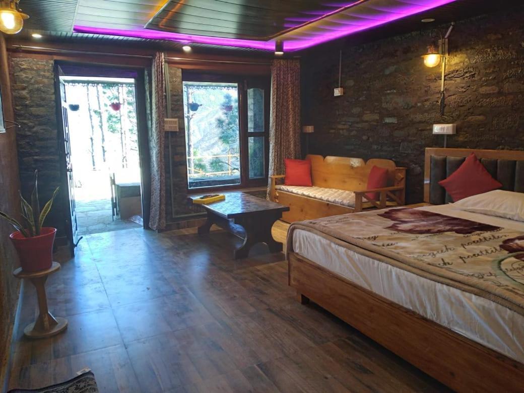 Nature Villaas Basa Homestay Pauri Exterior foto
